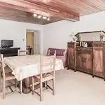 2 Bedroom Cozy In