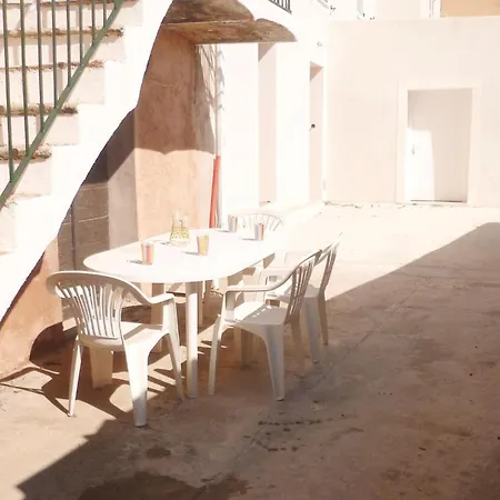2 Bedroom Cozy In Apartamento