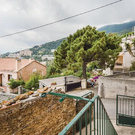 2 Bedroom Cozy In Apartment Pietranera