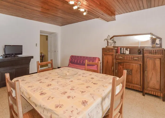 Appartement 2 Bedroom Cozy In Pietranera